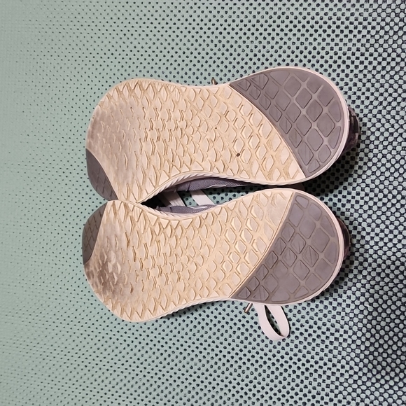 Adidas Edge Lux Running Shoes - Picture 13 of 16